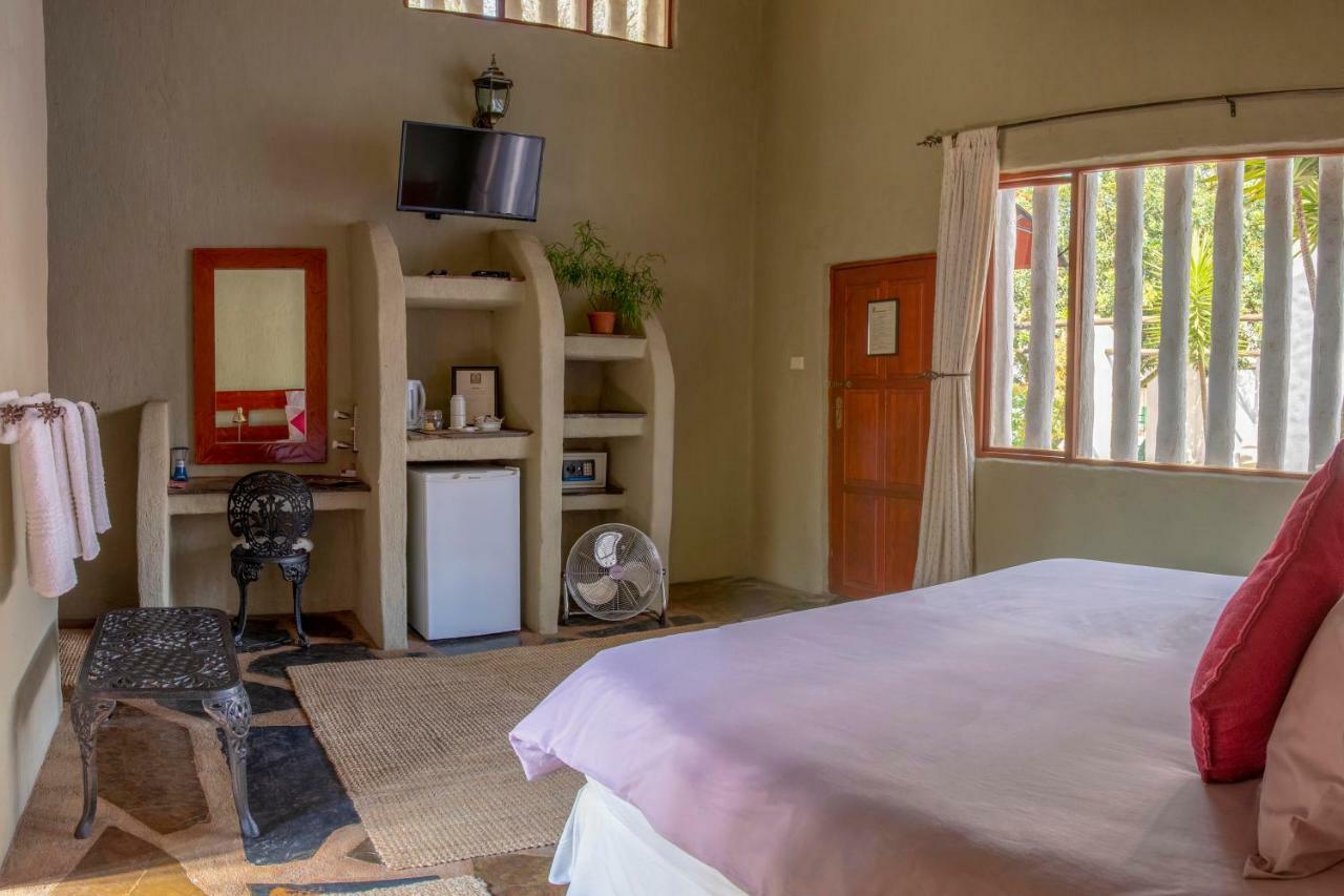By Bush Telegraph Lodge Йоханесбург Екстериор снимка