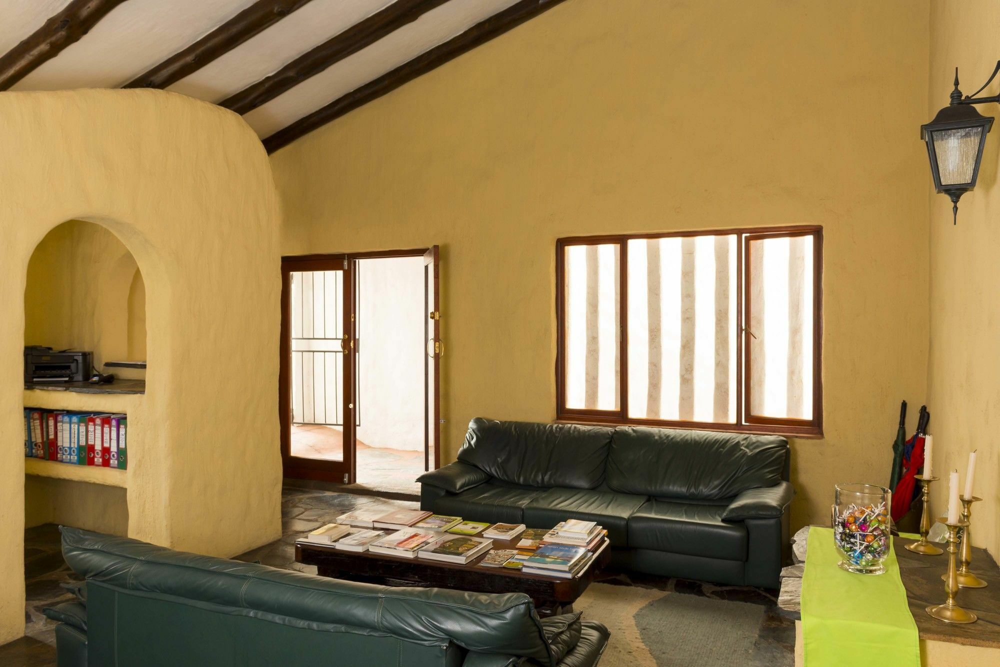 By Bush Telegraph Lodge Йоханесбург Екстериор снимка